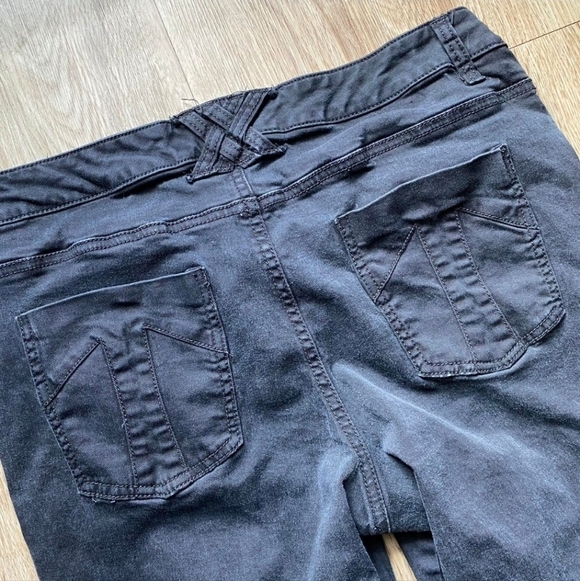 Tripp NYC Y2K Low-Rise Black T-Back Skinny Jeans, size 20R - Picture 4 of 13